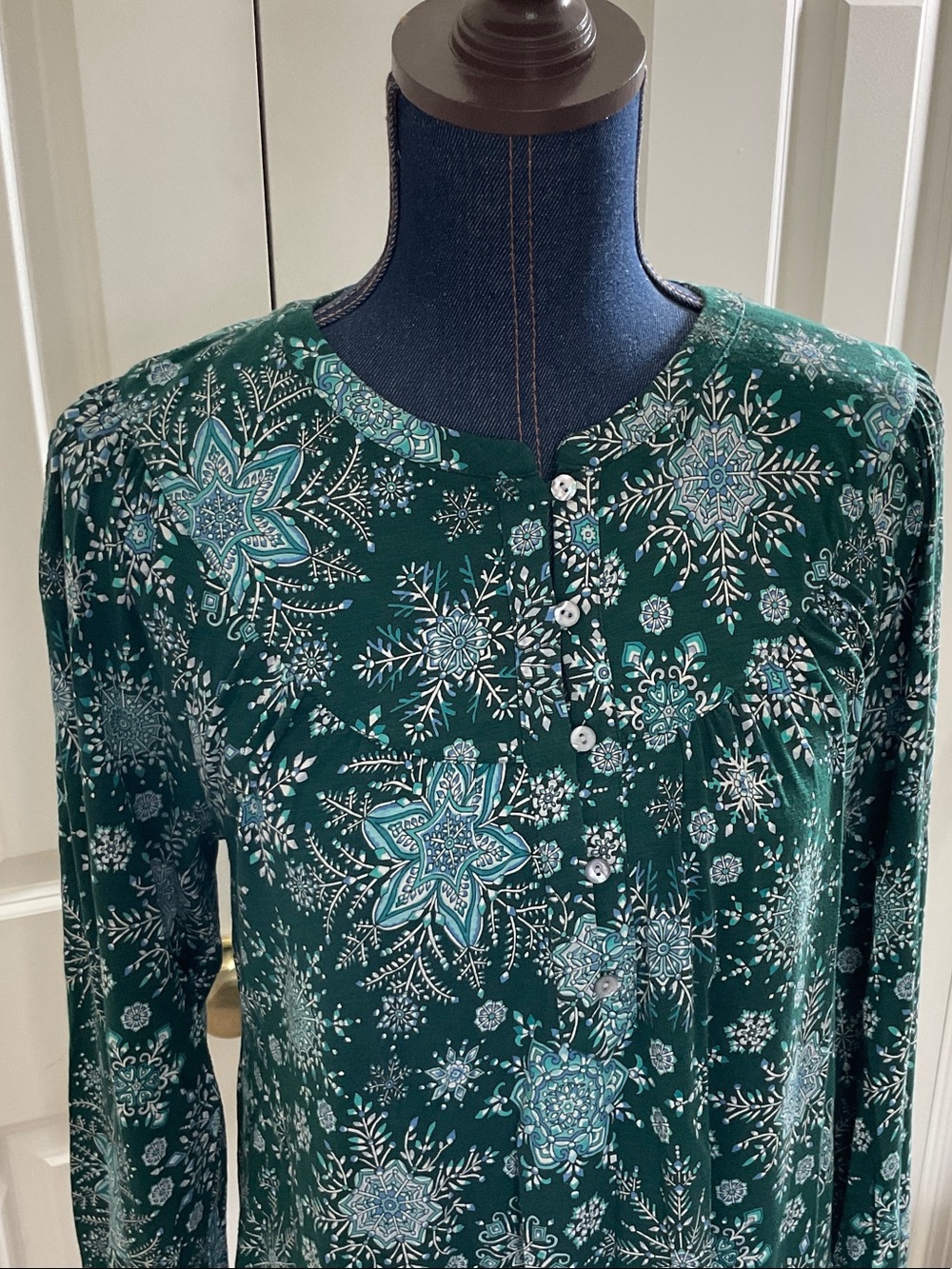J. Jill green crystal pattern pullover top - Picture 2 of 6